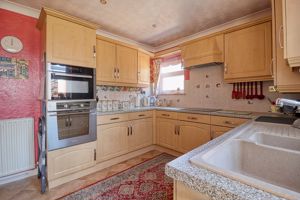 Kitchen- click for photo gallery